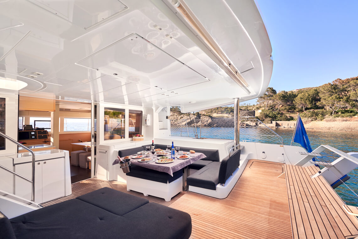 FLOW Lagoon Catamaran 9