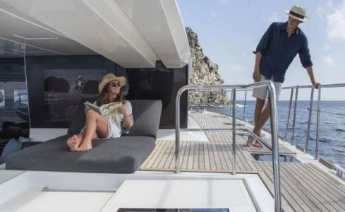 LA FREGATE Lagoon Catamaran 2