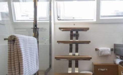 LA FREGATE Lagoon Catamaran 11