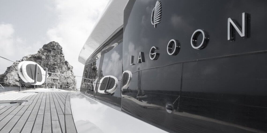 LA FREGATE Lagoon Catamaran 5