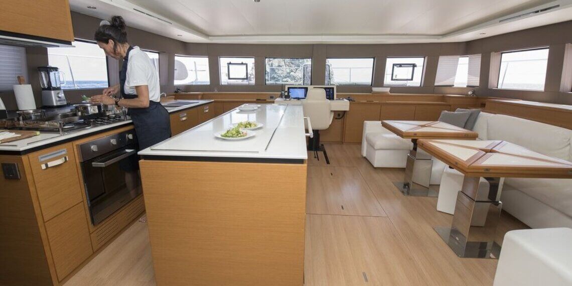 LA FREGATE Lagoon Catamaran 13