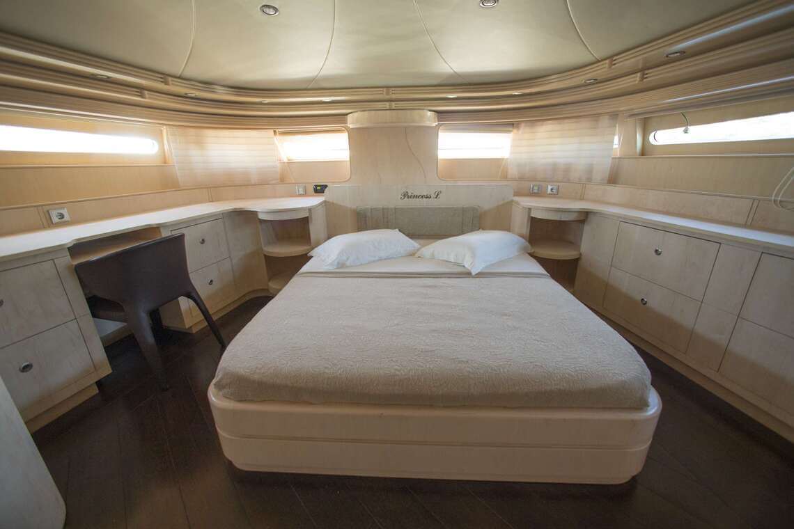 Princess L Maiora 13