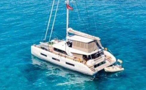 White Caps Lagoon Catamaran 0