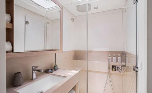 MANE ET NOCTE Lagoon Catamaran 18