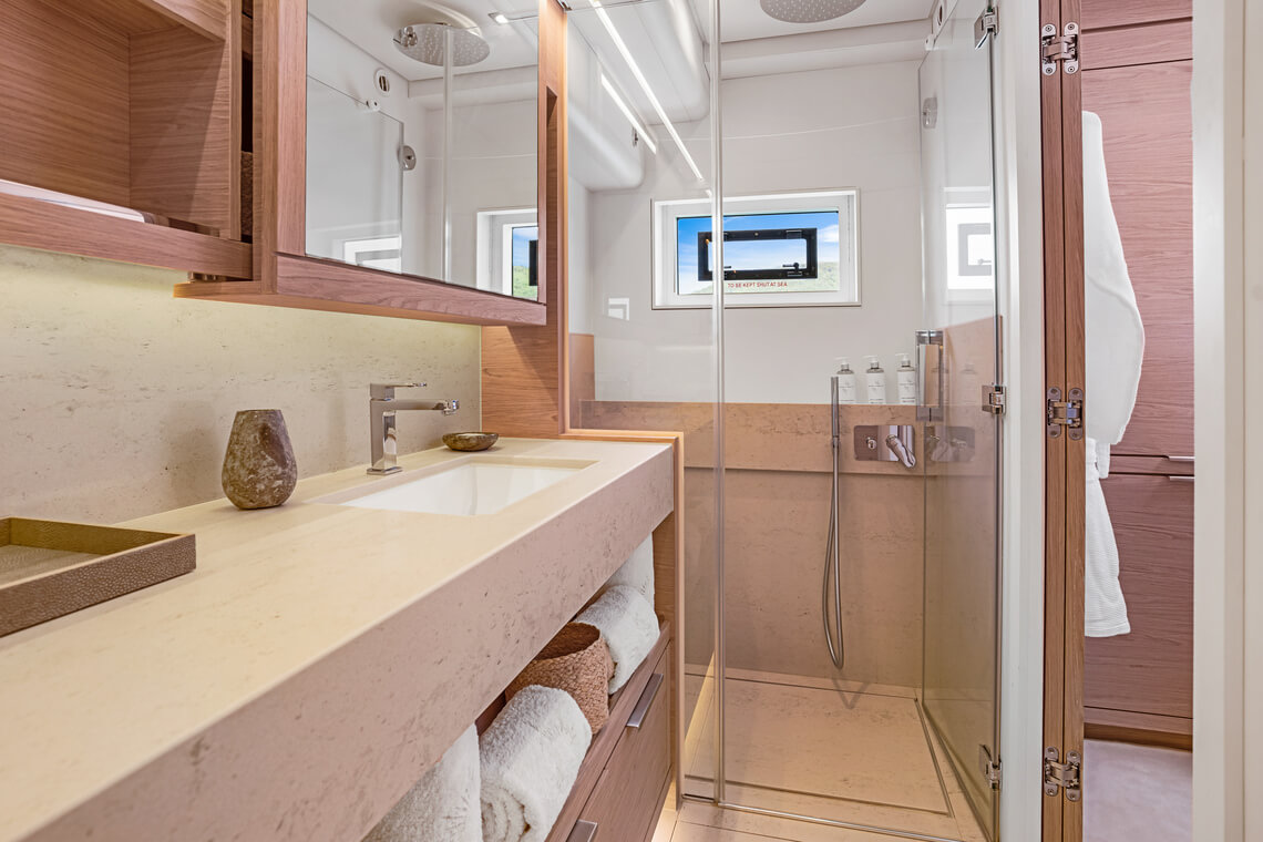 MANE ET NOCTE Lagoon Catamaran 16