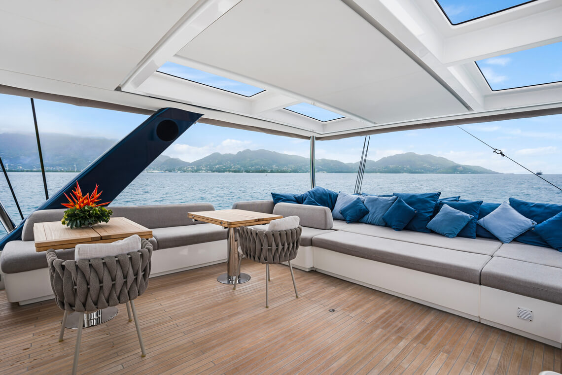 MANE ET NOCTE Lagoon Catamaran 21