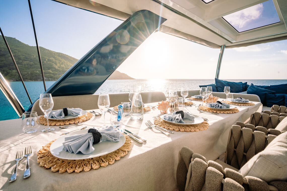 MANE ET NOCTE Lagoon Catamaran 12