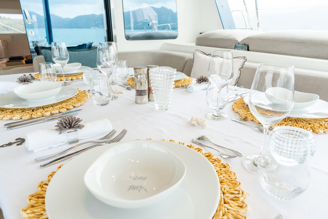 MANE ET NOCTE Lagoon Catamaran 25