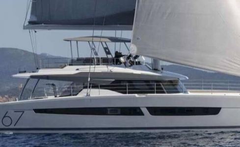 AQUA TIKI III	Fountaine Pajot 1