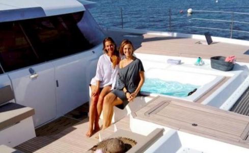 AQUA TIKI III  Fountaine Pajot 9