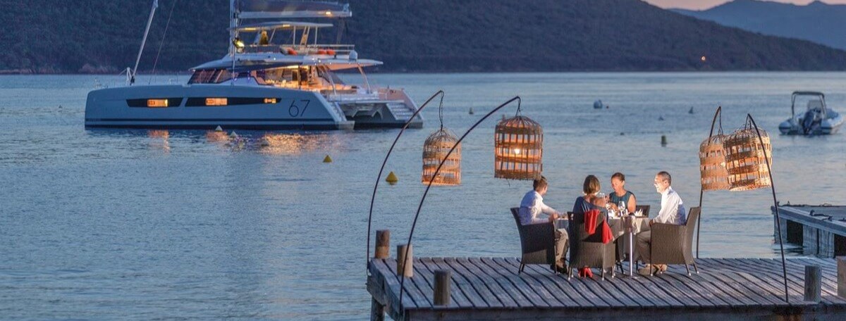 AQUA TIKI III  Fountaine Pajot 4