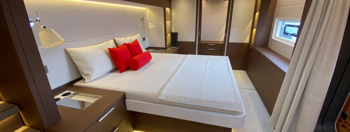 MARIAH PRINCESS III Lagoon Catamaran 17