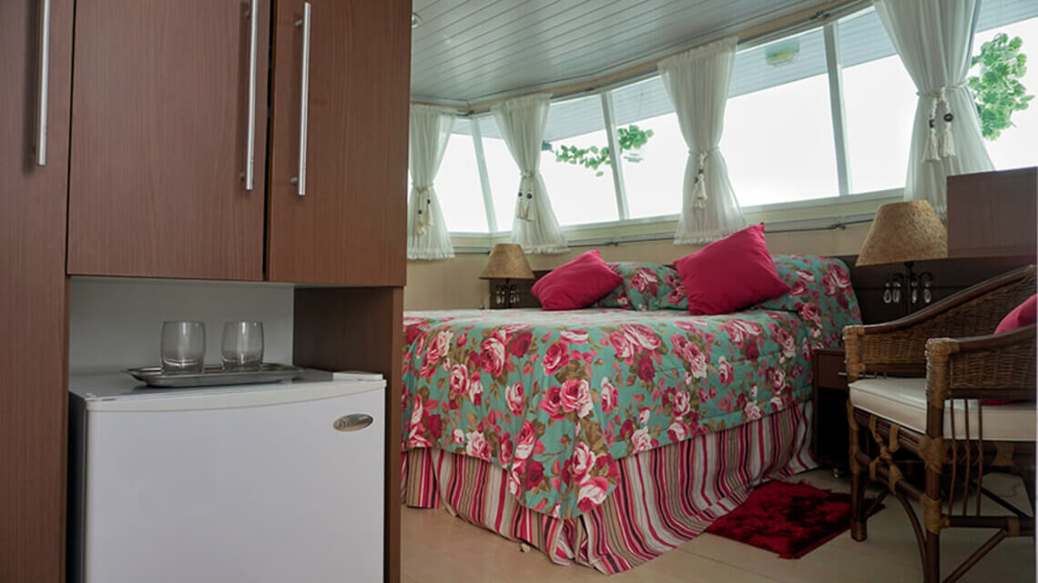 Iate Maria P. Honda dockyard 13