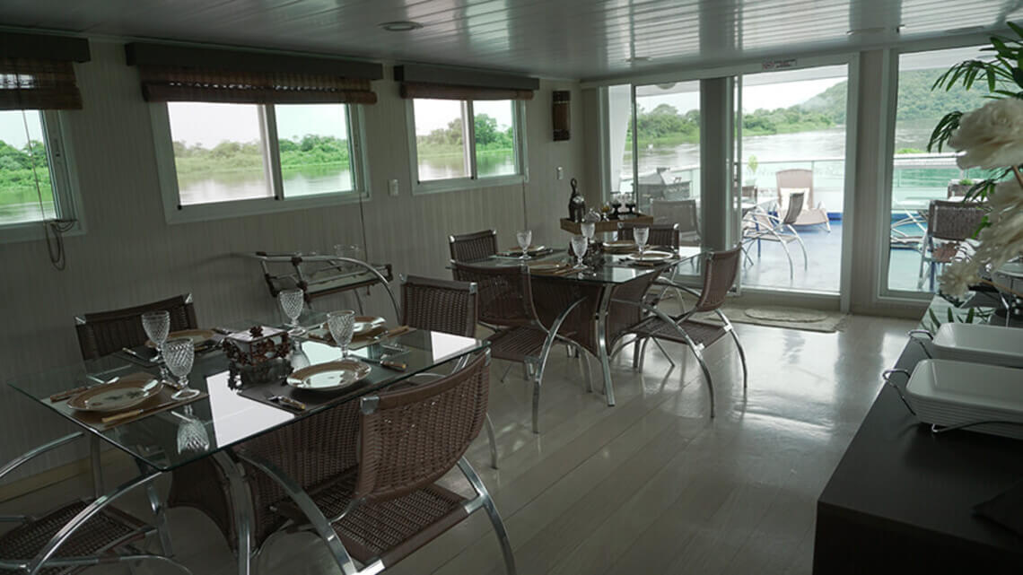 Iate Maria P. Honda dockyard 21