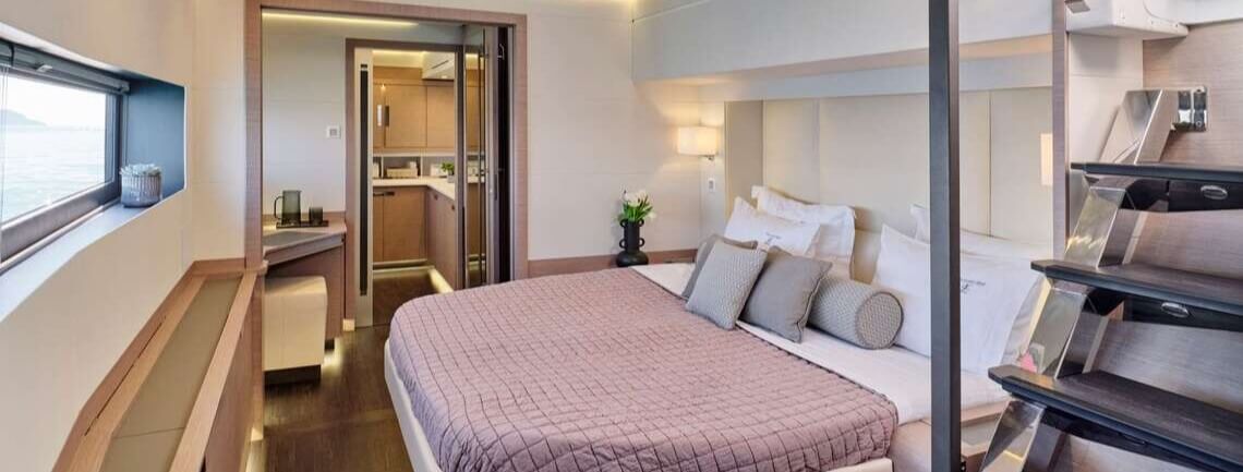 ChristAl MiO Fountaine Pajot 15