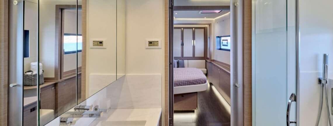 ChristAl MiO Fountaine Pajot 16