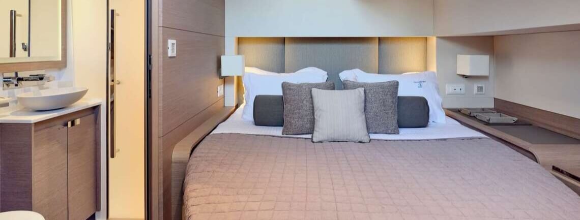 ChristAl MiO Fountaine Pajot 17