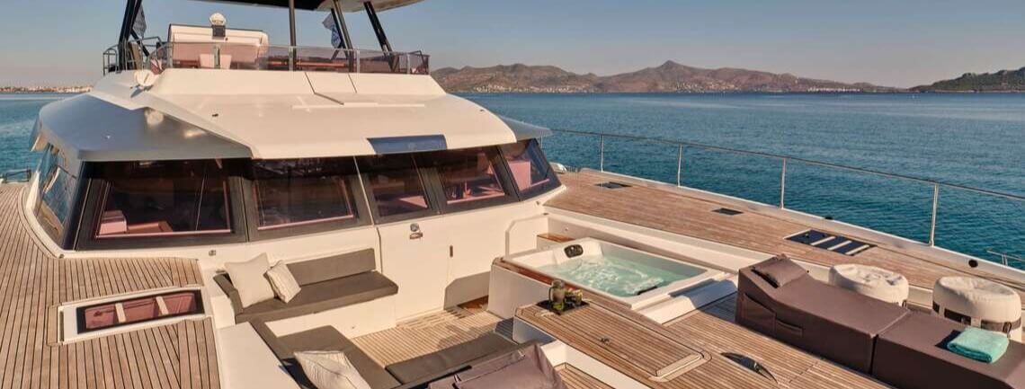 ChristAl MiO Fountaine Pajot 6