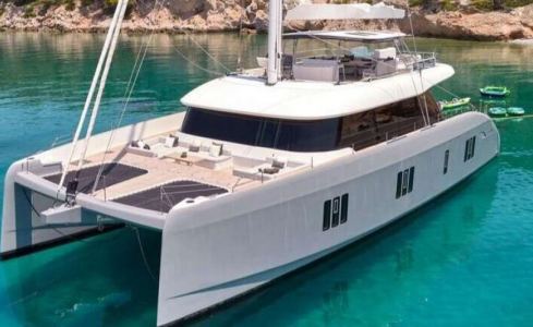 ABOVE & BEYOND	Sunreef Yachts 0