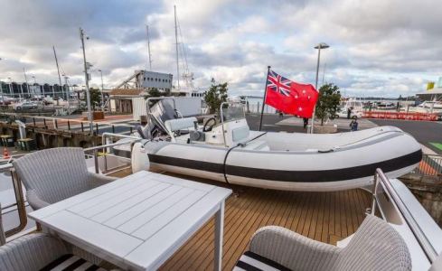 Templar	Alloy Yachts 4