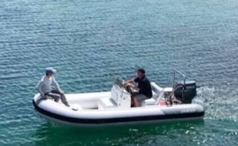 Templar	Alloy Yachts 6