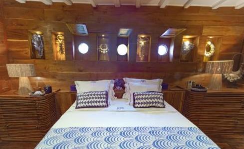 Ocean Pure 1 Custom 18