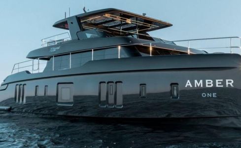 Location de yacht de luxe Amber One