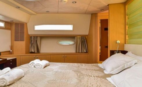 Stela 117 Royal Denship 26