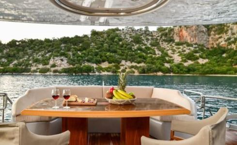 Stela 117 Royal Denship 10