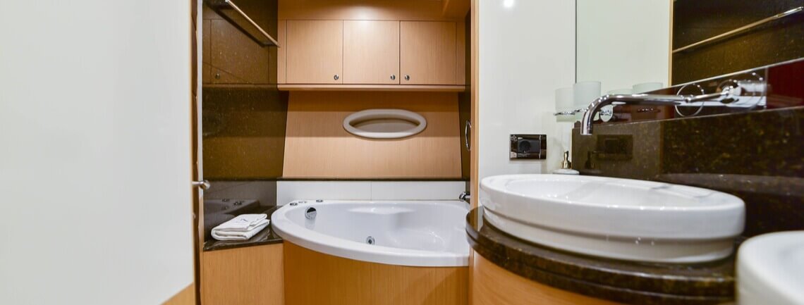 Stela 117 Royal Denship 18