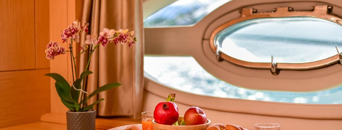 Stela 117 Royal Denship 19