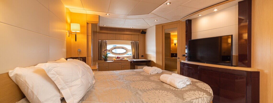 Stela 117 Royal Denship 11