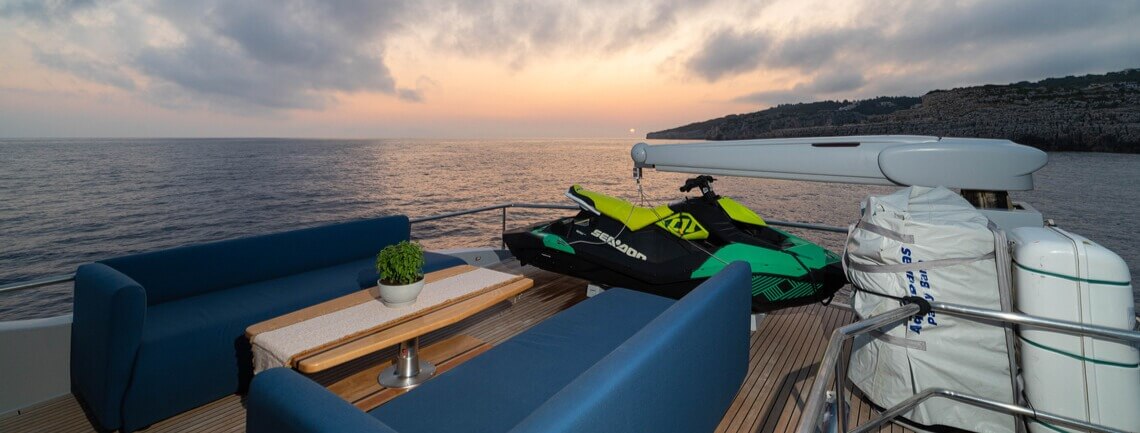 Stela 117 Royal Denship 8