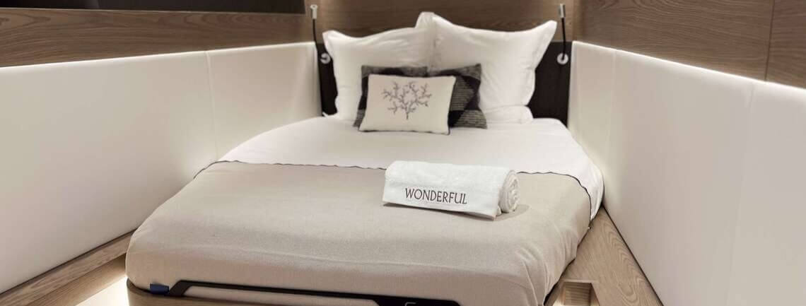 Wonderful Gunboat 18