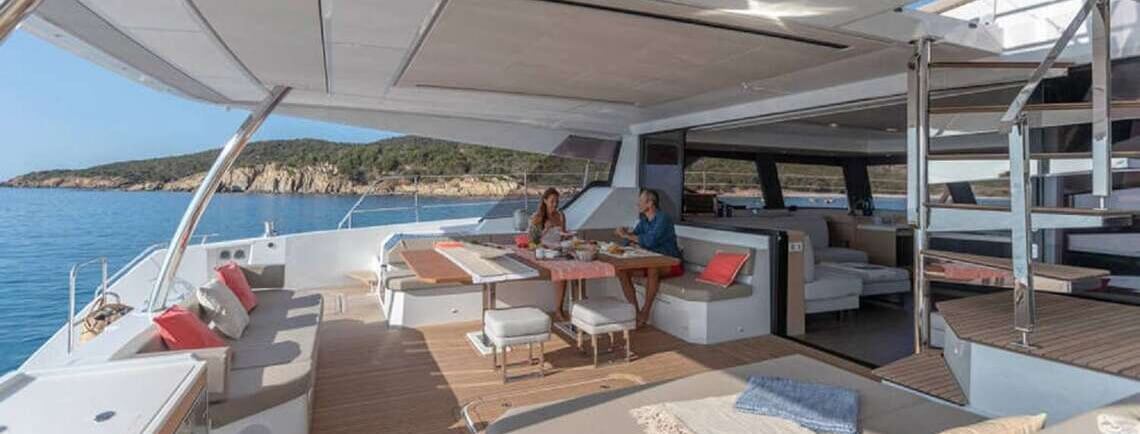 LOOMA Fountaine Pajot 5