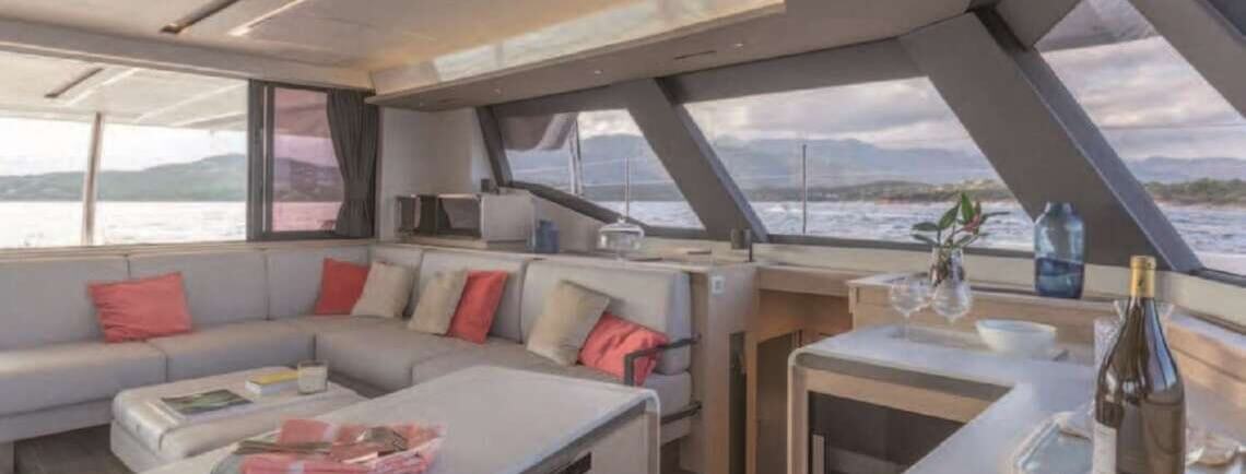 LOOMA Fountaine Pajot 8