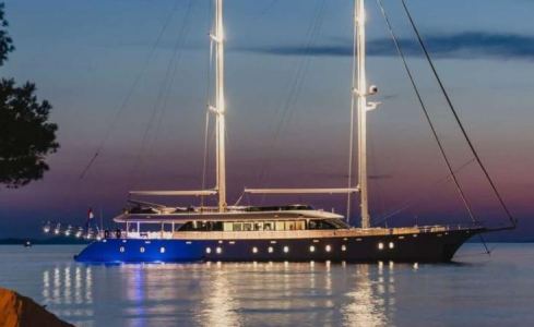 Location de yacht de luxe AURUM SKY