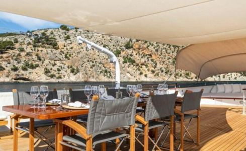 HEAVENLY DAZE Feadship 13