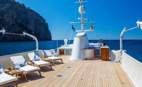 HEAVENLY DAZE Feadship 21