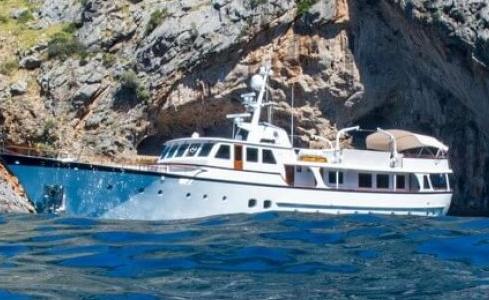 HEAVENLY DAZE Feadship 25