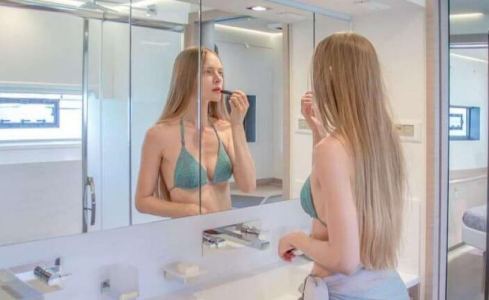 D2 Fountaine Pajot 18