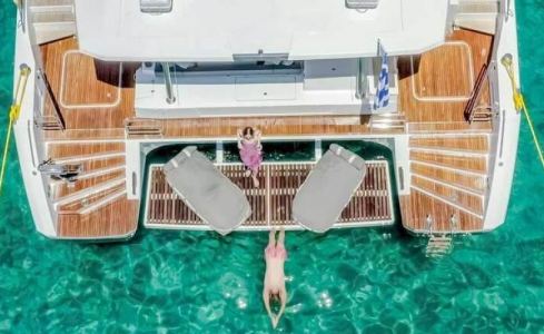 D2 Fountaine Pajot 7