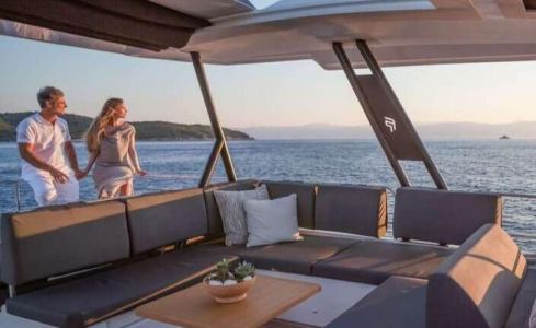 D2 Fountaine Pajot 11