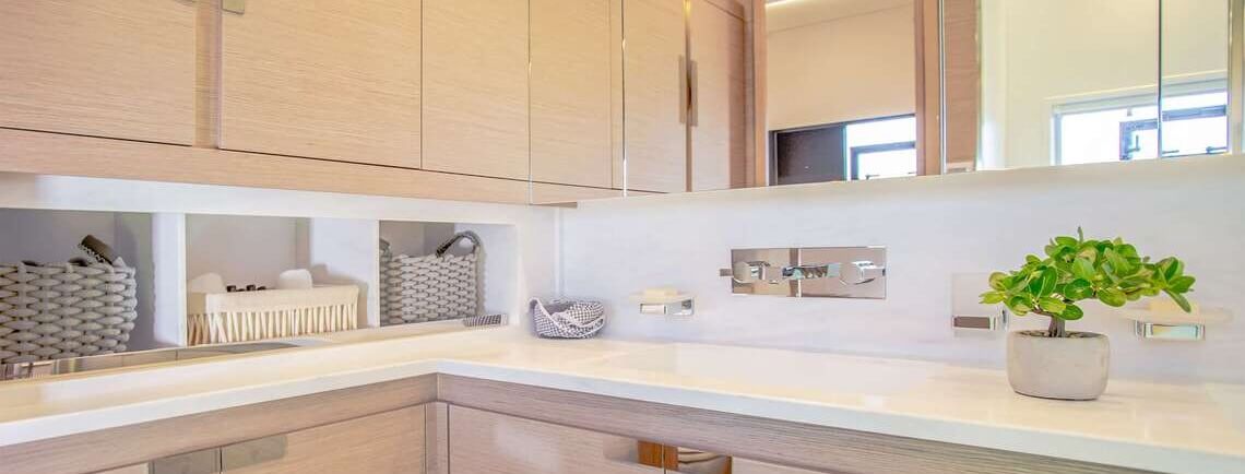 D2 Fountaine Pajot 16