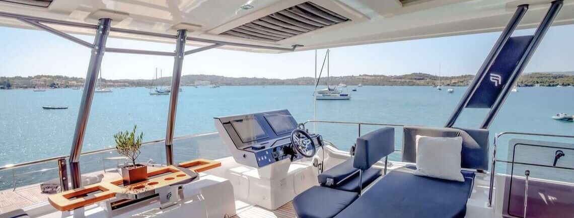 D2 Fountaine Pajot 9