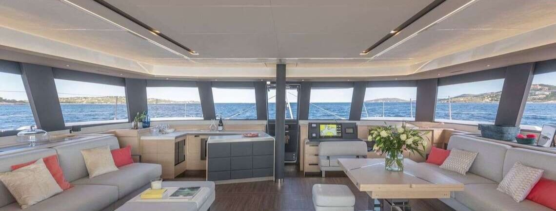 INSPIRANTE Fountaine Pajot 18