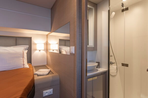 OKINAWA Fountaine Pajot 6