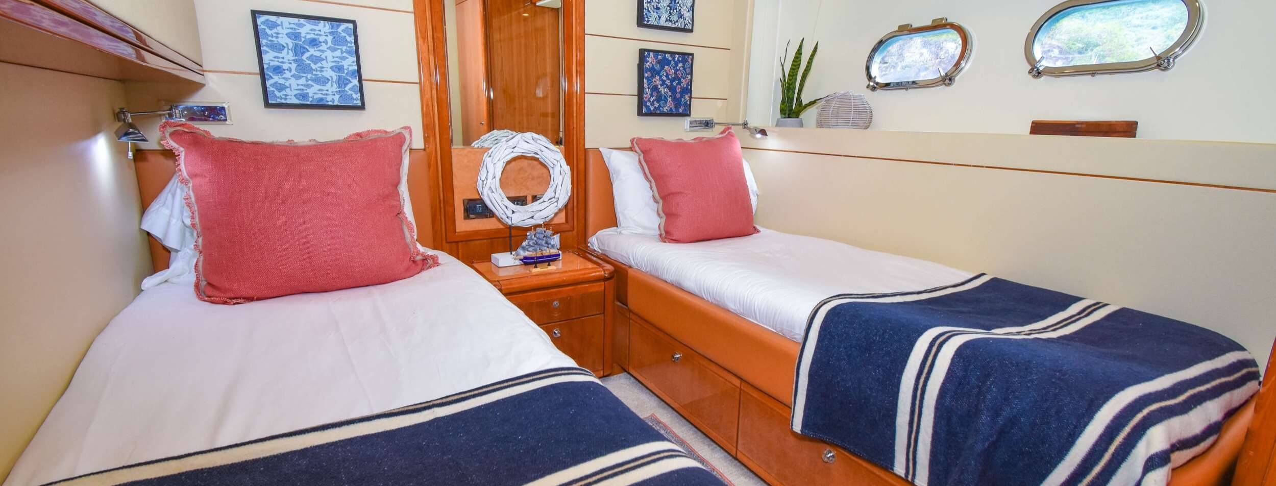 INDULGE II Ferretti 11