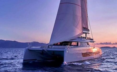 AD ASTRA 80 Fountaine Pajot 0