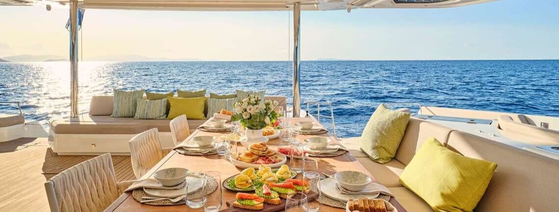 AD ASTRA 80 Fountaine Pajot 2